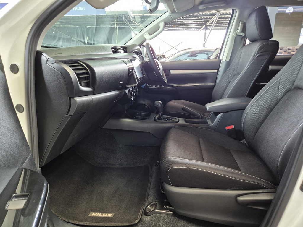 TOYOTA HILUX HILUX 2.4 GD-6 RB RAIDER A/T P/U D/C - 10