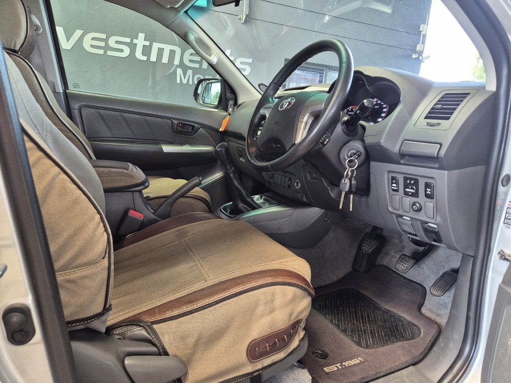 TOYOTA HILUX HILUX 3.0 D-4D HERITAGE R/B P/U D/C - 11