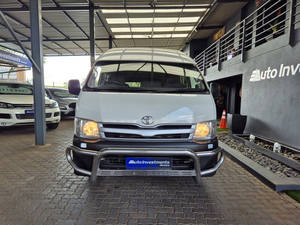 TOYOTA QUANTUM QUANTUM 2.5 D-4D LWB F/C P/V - 2