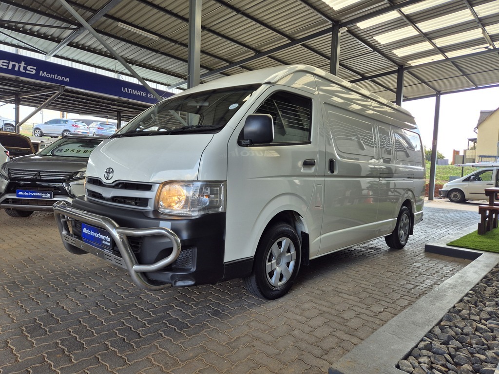 TOYOTA QUANTUM QUANTUM 2.5 D-4D LWB F/C P/V - 3