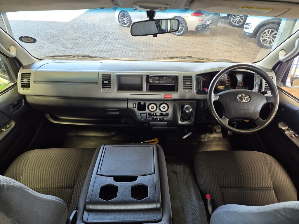 TOYOTA QUANTUM QUANTUM 2.5 D-4D LWB F/C P/V - 7
