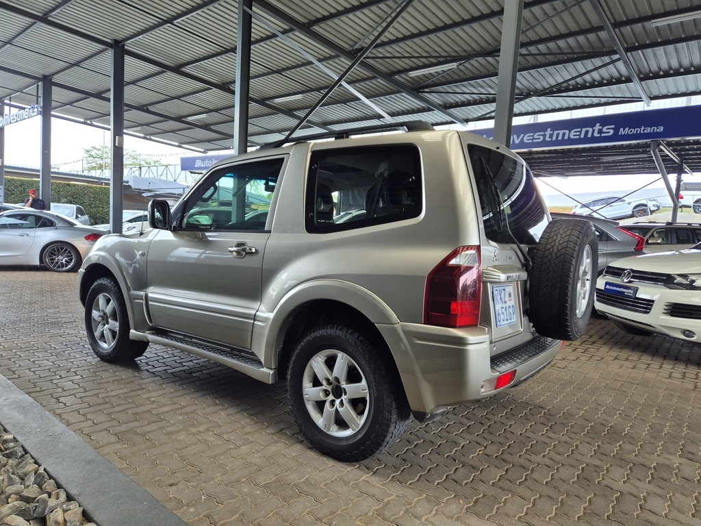 MITSUBISHI PAJERO PAJERO 3200 DI-D GLS SWB - 4