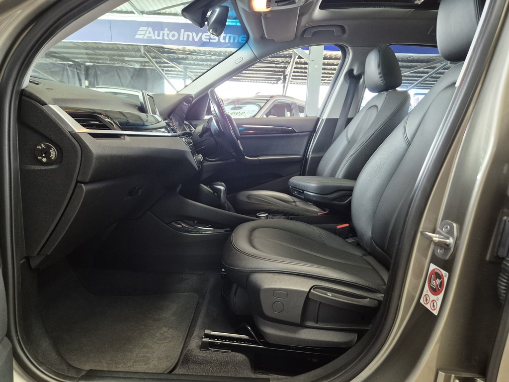 BMW X1 X1 sDRIVE20i  A/T (F48) - 10