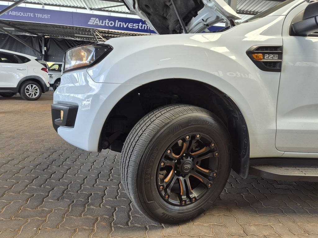 FORD EVEREST EVEREST 2.2 TDCi  XLS A/T - 15