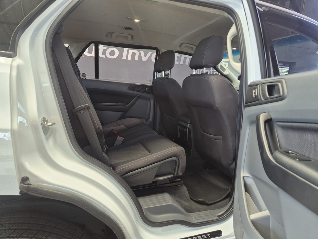 FORD EVEREST EVEREST 2.2 TDCi  XLS A/T - 7