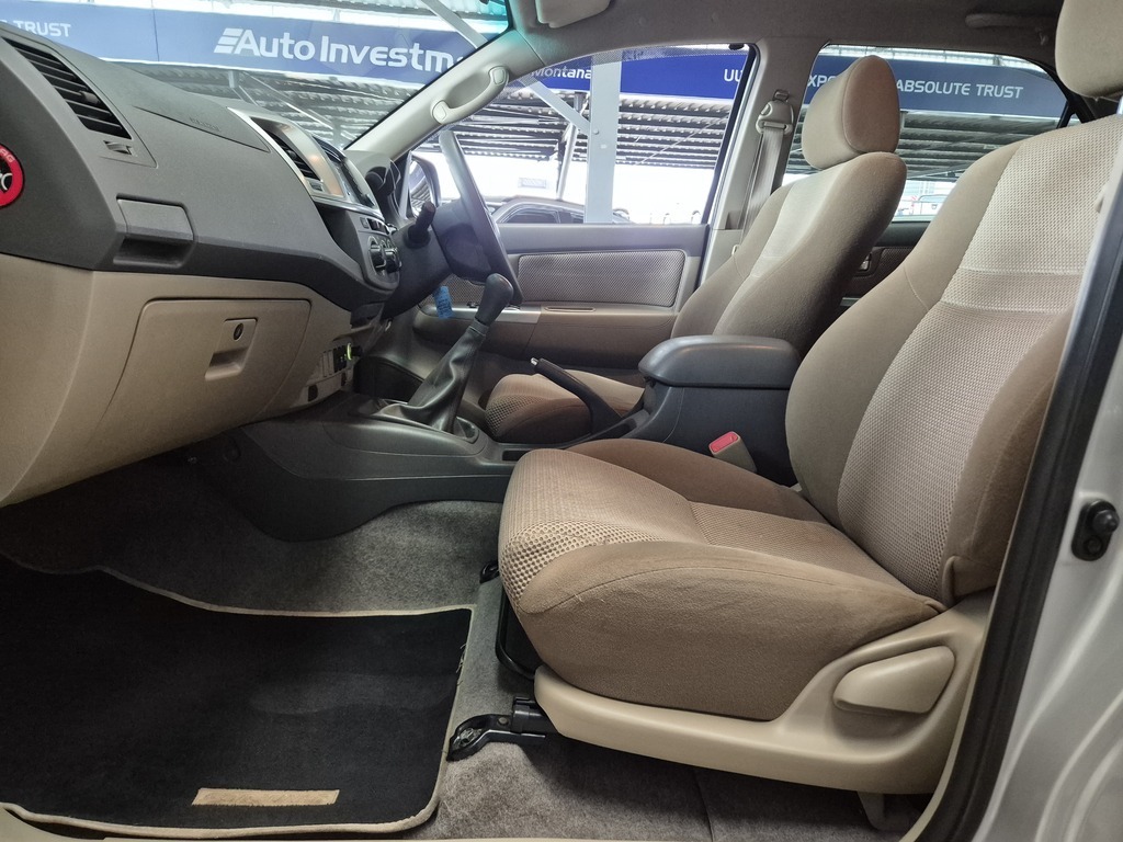 TOYOTA FORTUNER FORTUNER 2.5D-4D RB - 10