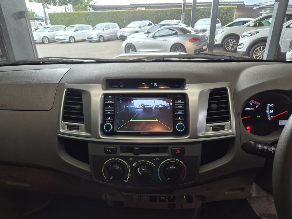 TOYOTA FORTUNER FORTUNER 2.5D-4D RB - 14