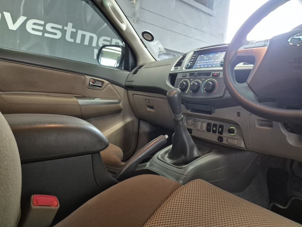 TOYOTA FORTUNER FORTUNER 2.5D-4D RB - 15