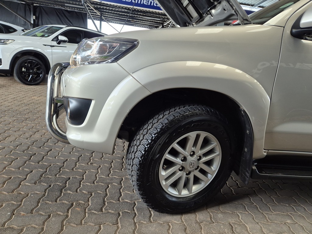 TOYOTA FORTUNER FORTUNER 2.5D-4D RB - 16