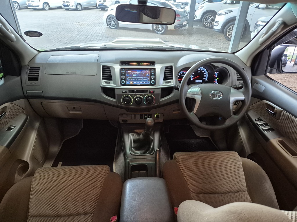 TOYOTA FORTUNER FORTUNER 2.5D-4D RB - 9