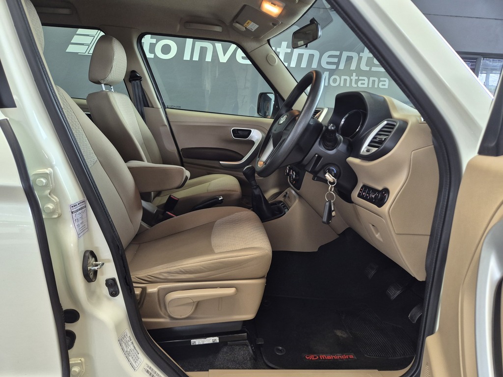 MAHINDRA TUV TUV300 1.5TD MHAWK (7 SEAT) - 11
