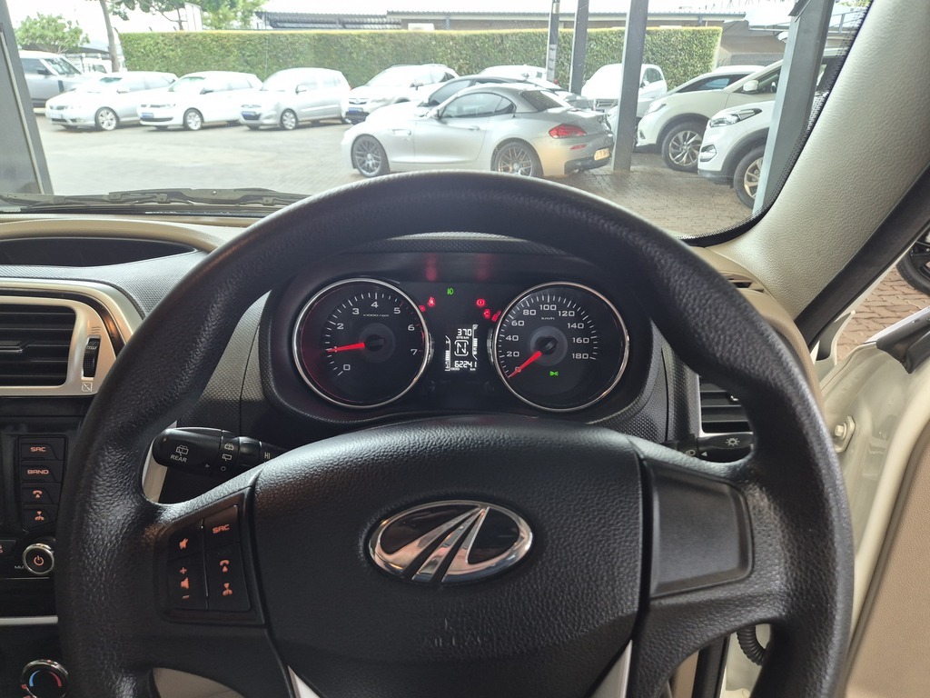 MAHINDRA TUV TUV300 1.5TD MHAWK (7 SEAT) - 12