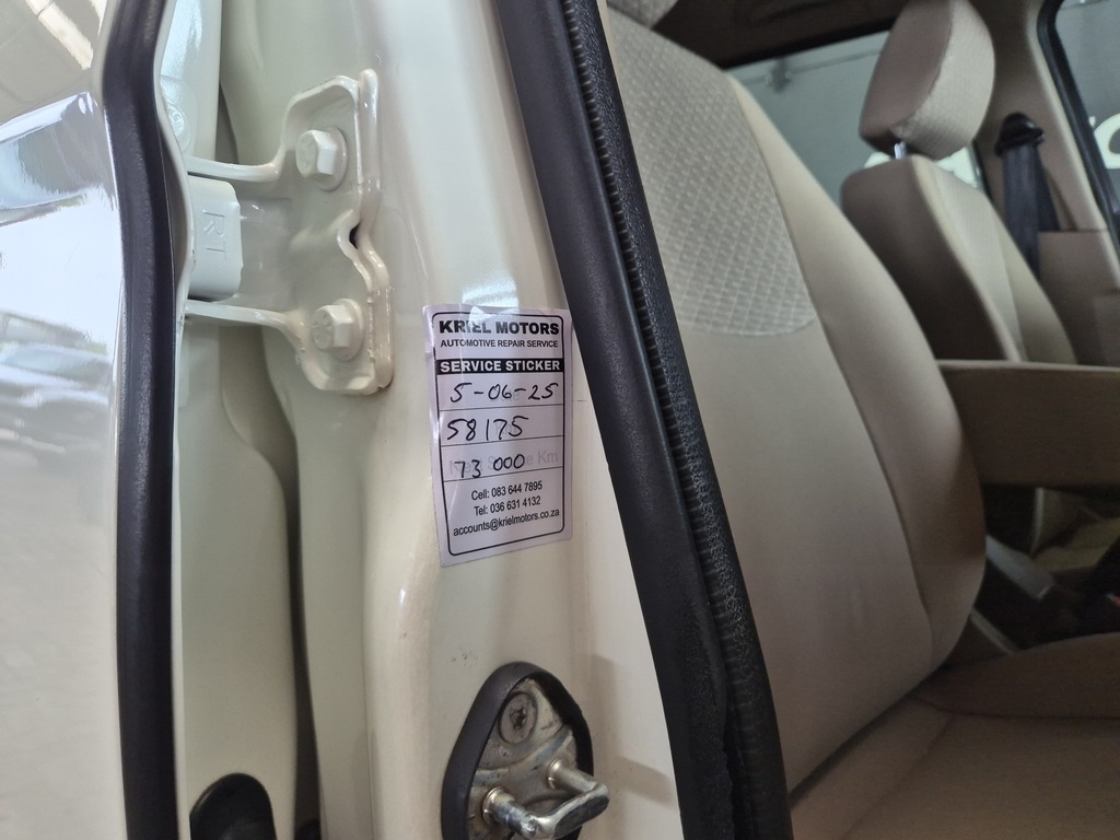 MAHINDRA TUV TUV300 1.5TD MHAWK (7 SEAT) - 14