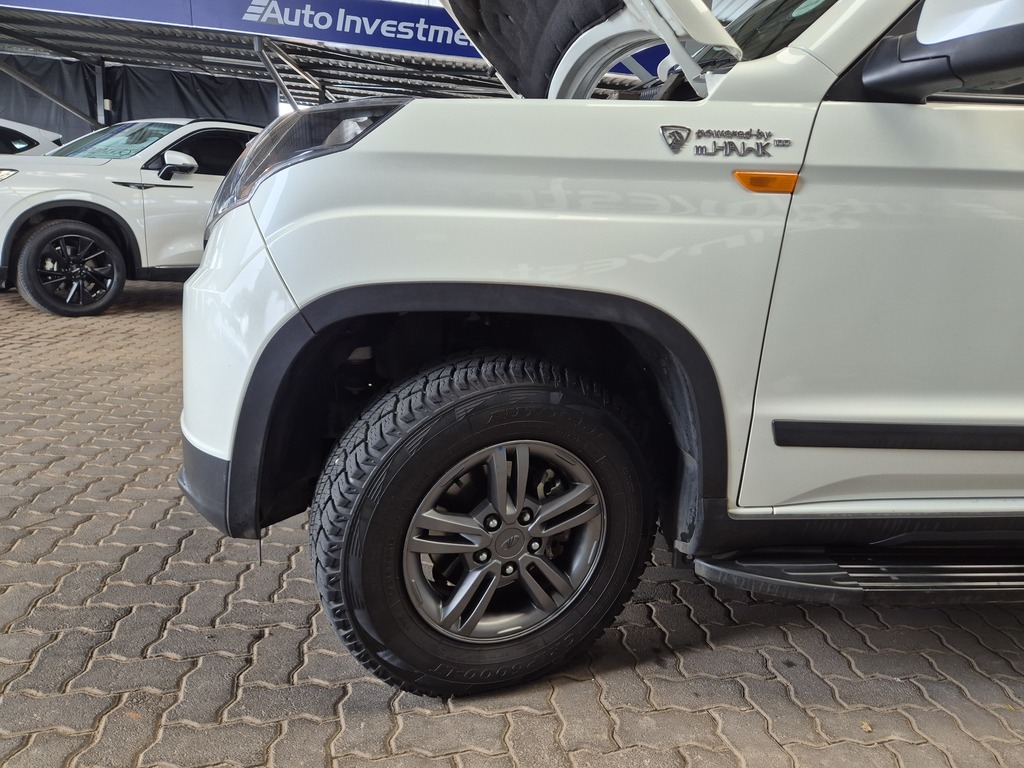 MAHINDRA TUV TUV300 1.5TD MHAWK (7 SEAT)