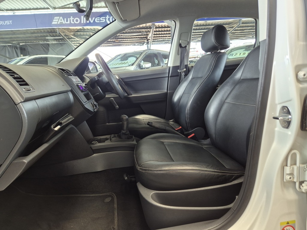 VOLKSWAGEN POLO VIVO POLO VIVO 1.6 5Dr - 10