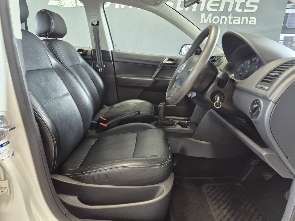 VOLKSWAGEN POLO VIVO POLO VIVO 1.6 5Dr - 11