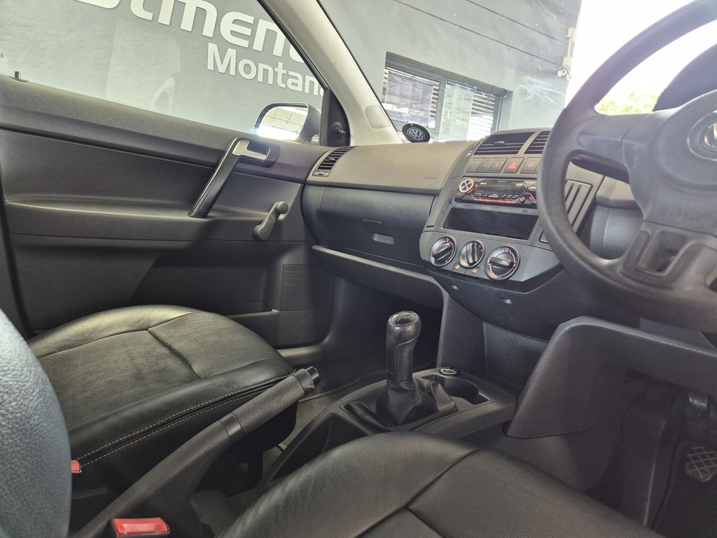 VOLKSWAGEN POLO VIVO POLO VIVO 1.6 5Dr - 15
