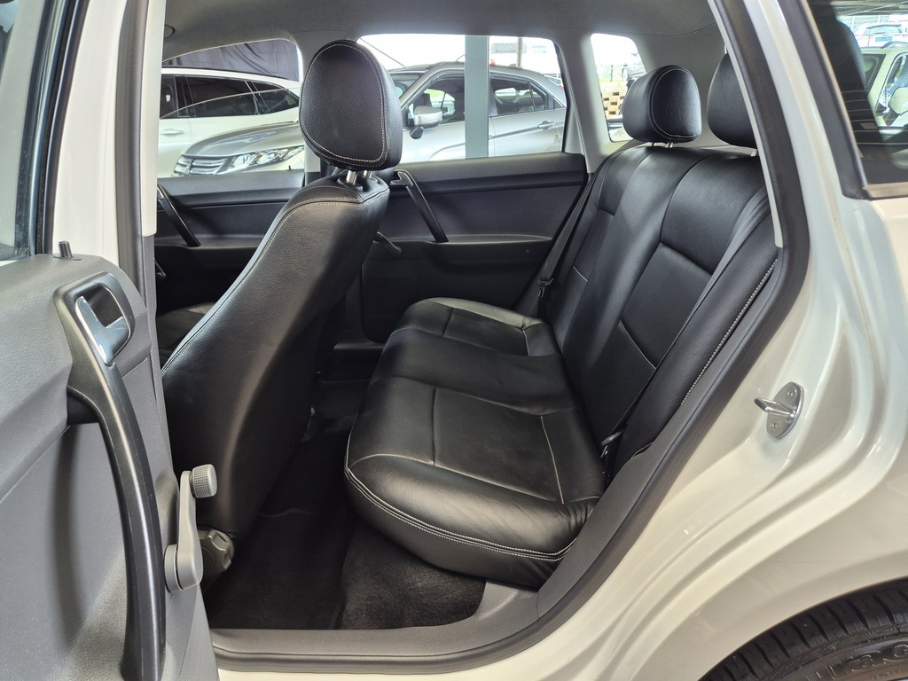 VOLKSWAGEN POLO VIVO POLO VIVO 1.6 5Dr - 7