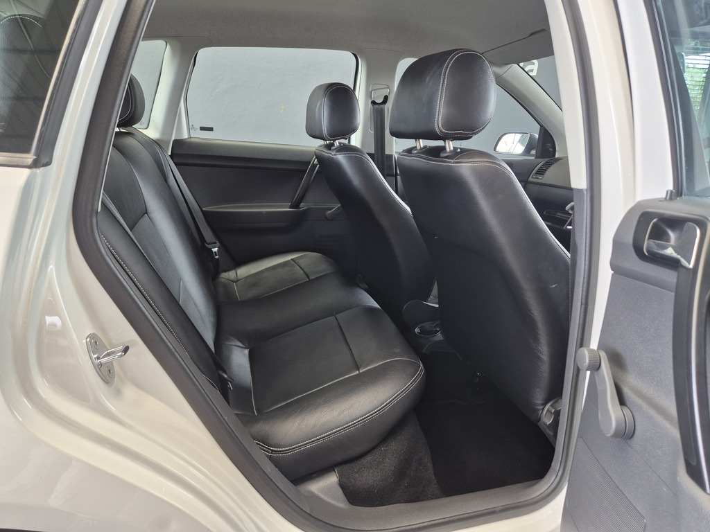 VOLKSWAGEN POLO VIVO POLO VIVO 1.6 5Dr - 8