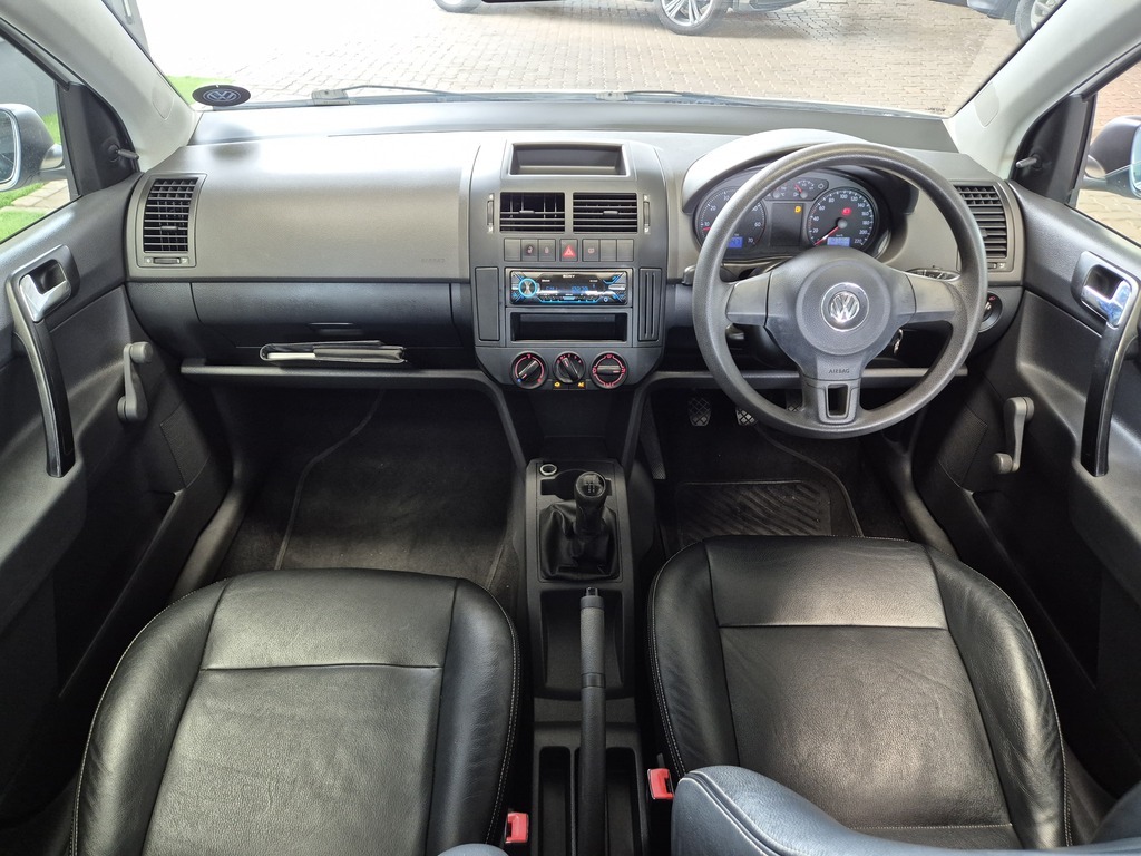 VOLKSWAGEN POLO VIVO POLO VIVO 1.6 5Dr - 9