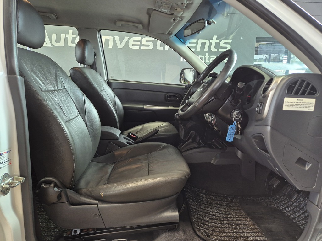 ISUZU KB KB300D-TEQ LX P/U D/C - 11