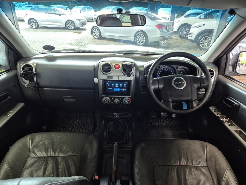 ISUZU KB KB300D-TEQ LX P/U D/C - 9