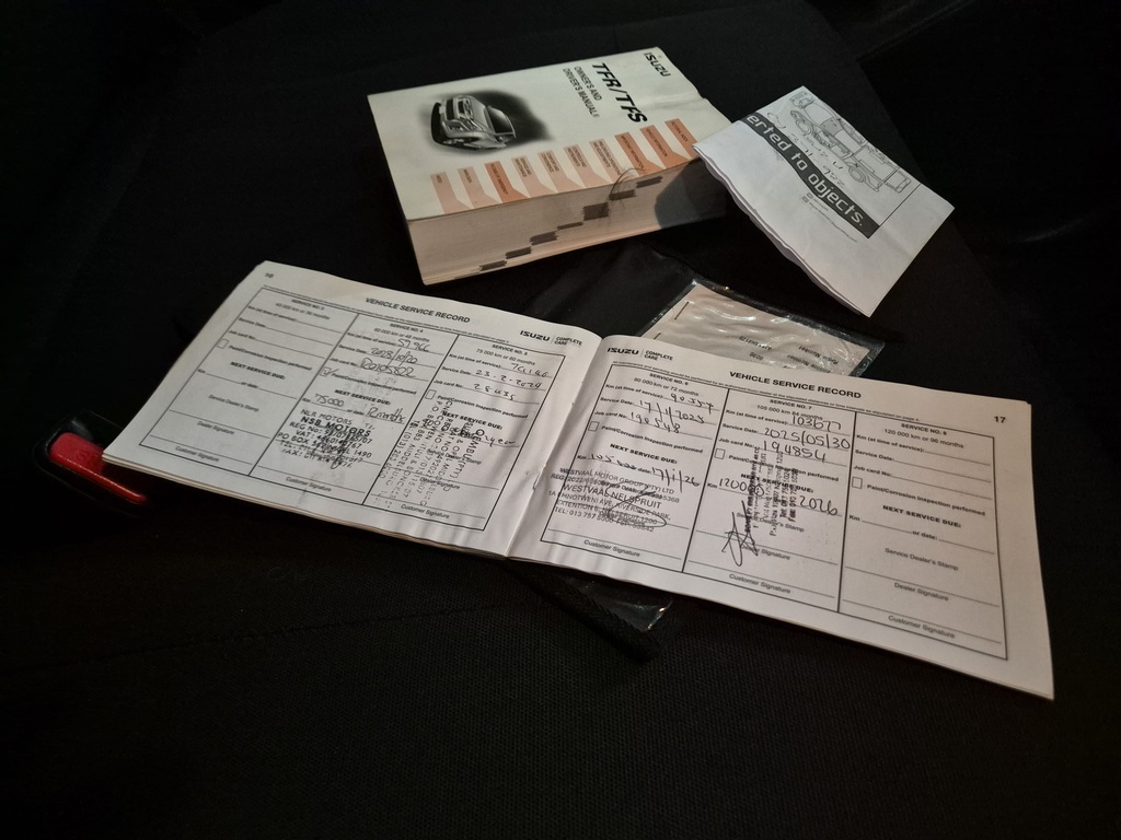 ISUZU D-MAX D-MAX 250C FLEETSIDE S/C P/U - 11