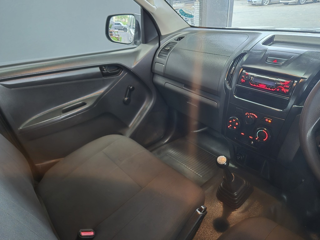 ISUZU D-MAX D-MAX 250C FLEETSIDE S/C P/U - 12