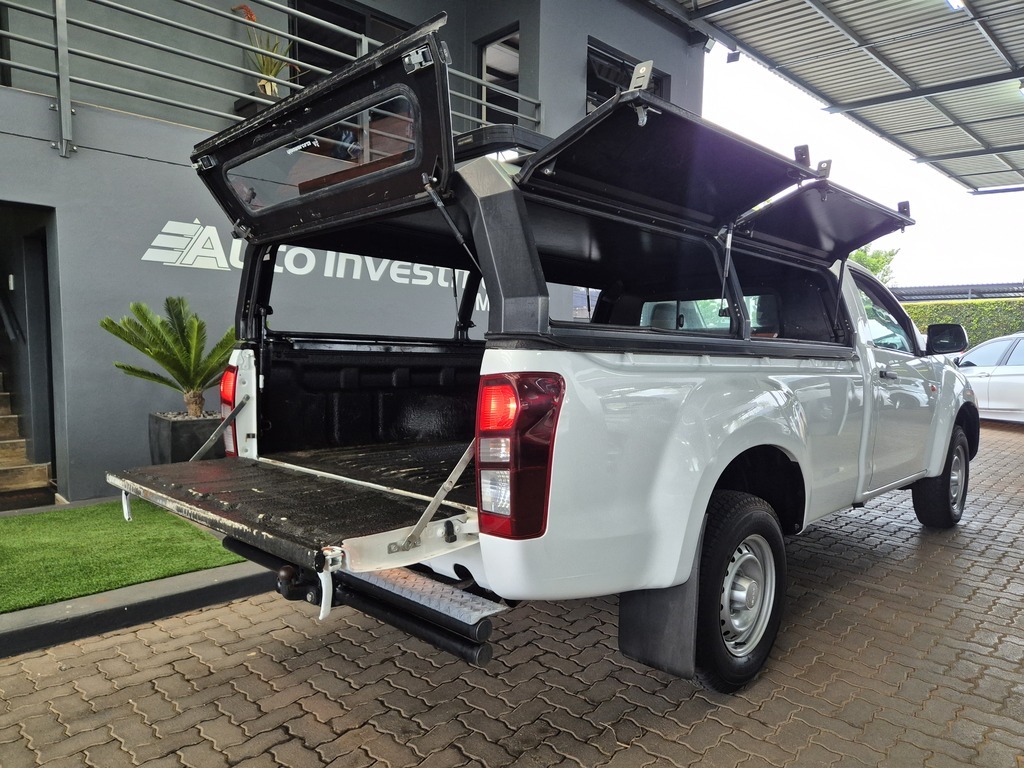 ISUZU D-MAX D-MAX 250C FLEETSIDE S/C P/U - 6