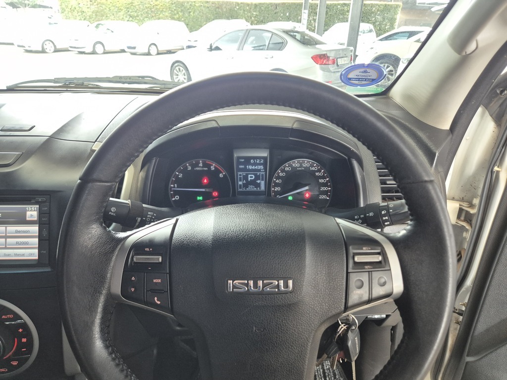 ISUZU KB KB 300 D-TEQ LX STANDARD A/T P/U D/C - 12