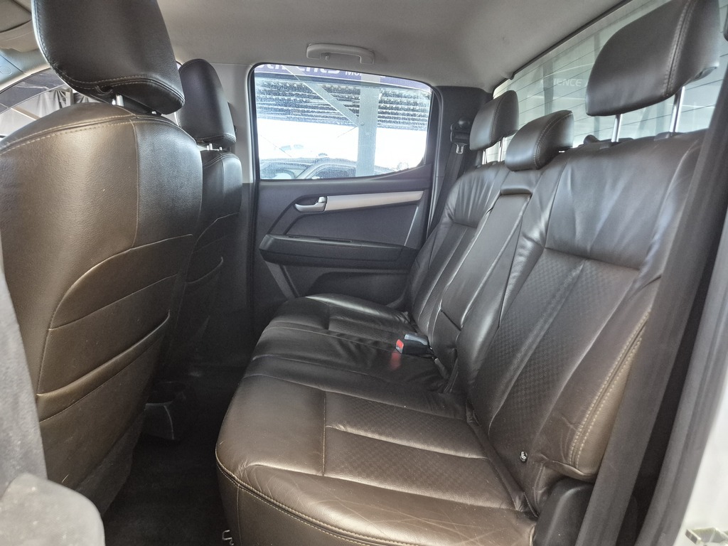 ISUZU KB KB 300 D-TEQ LX STANDARD A/T P/U D/C - 8