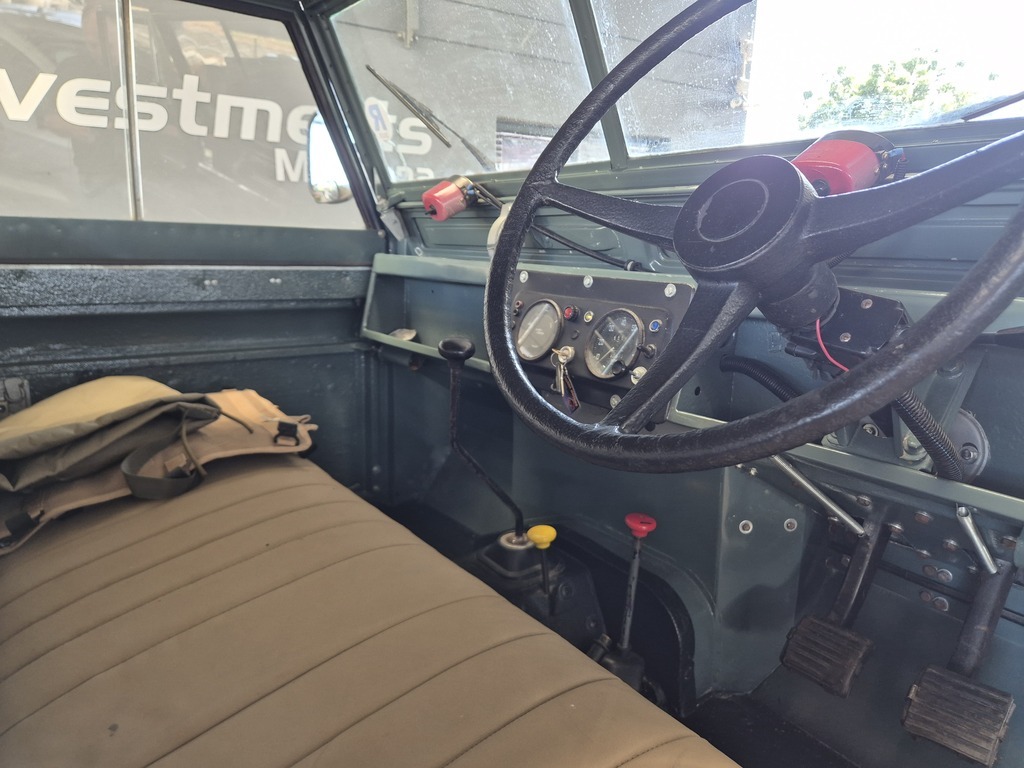 LAND ROVER 109 109in LWB 4 Cyl P/U S/C - 10