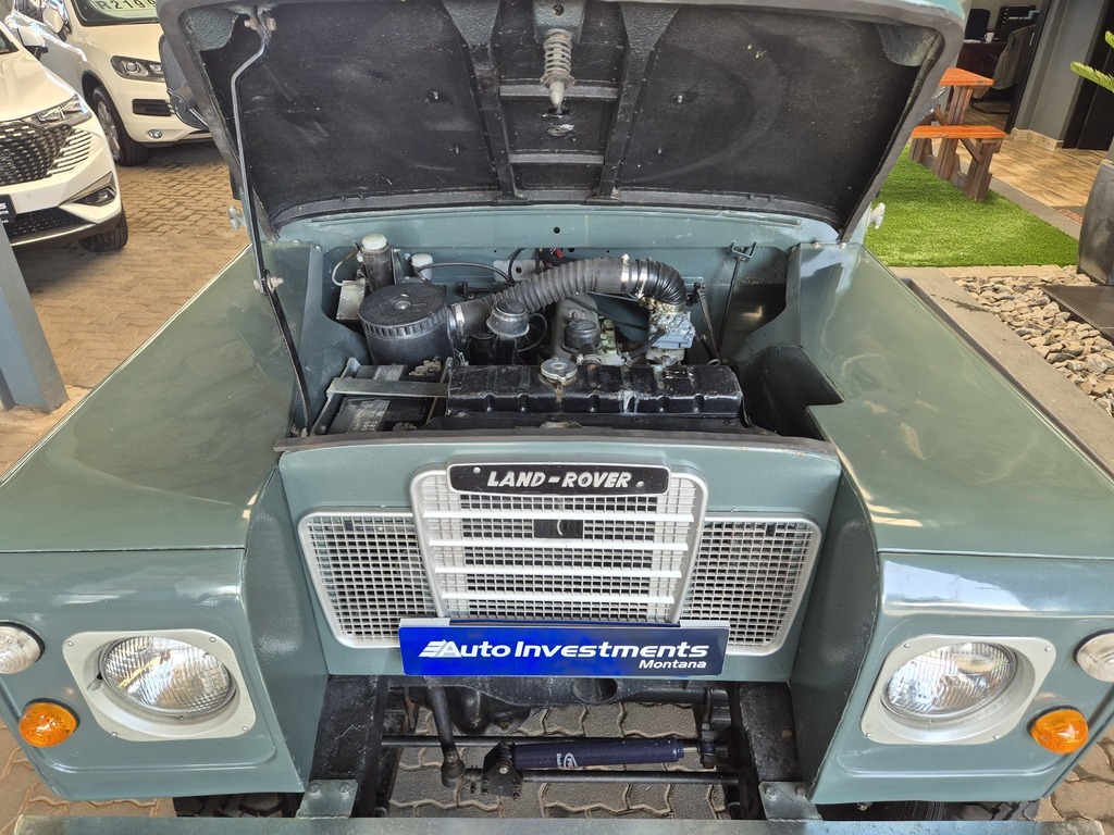 LAND ROVER 109 109in LWB 4 Cyl P/U S/C - 14