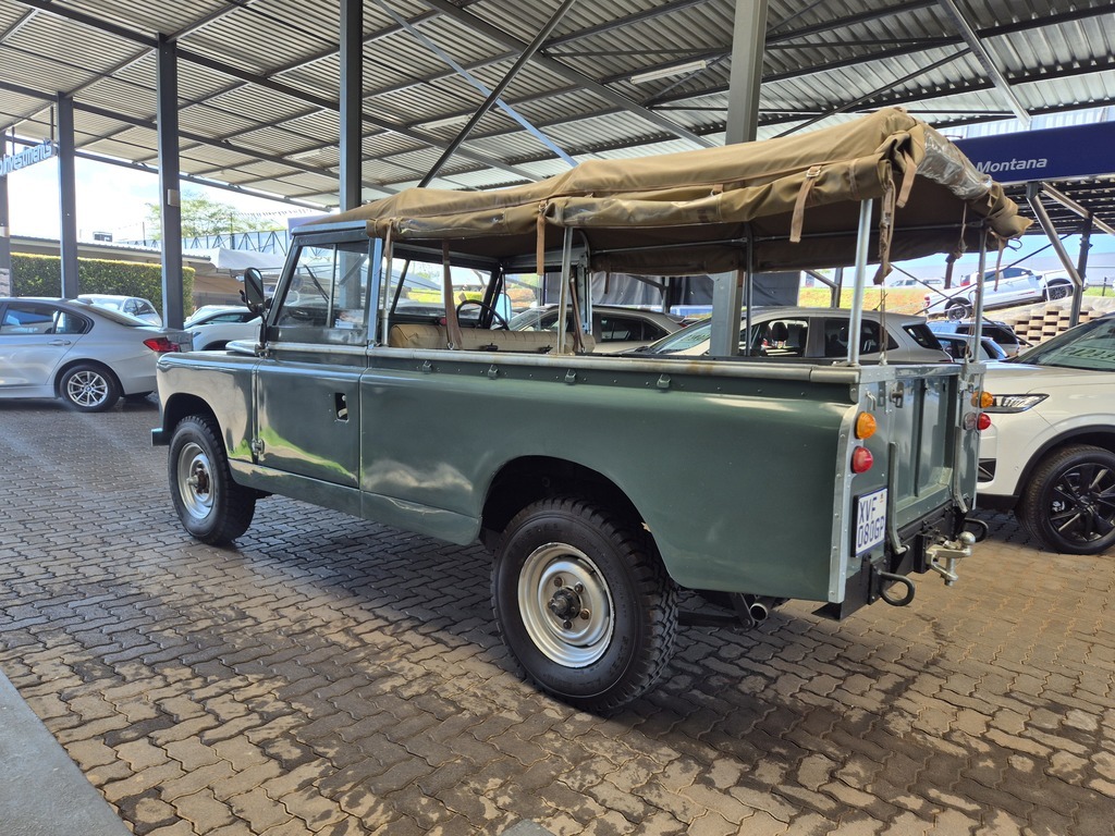 LAND ROVER 109 109in LWB 4 Cyl P/U S/C - 4