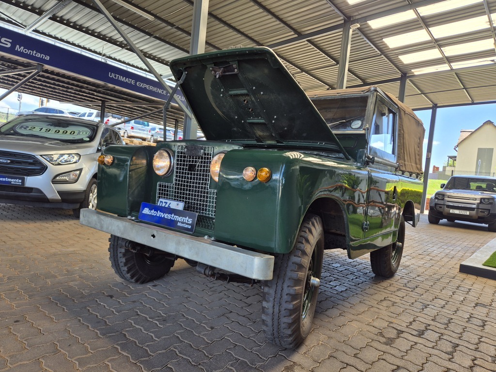 LAND ROVER 109 109in LWB 4 Cyl P/U S/C - 12