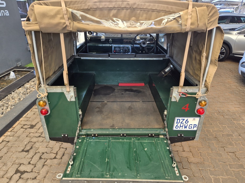 LAND ROVER 109 109in LWB 4 Cyl P/U S/C - 6