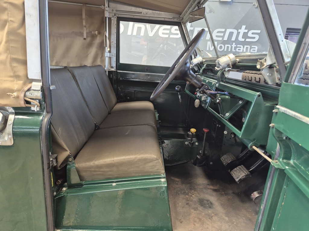 LAND ROVER 109 109in LWB 4 Cyl P/U S/C - 8