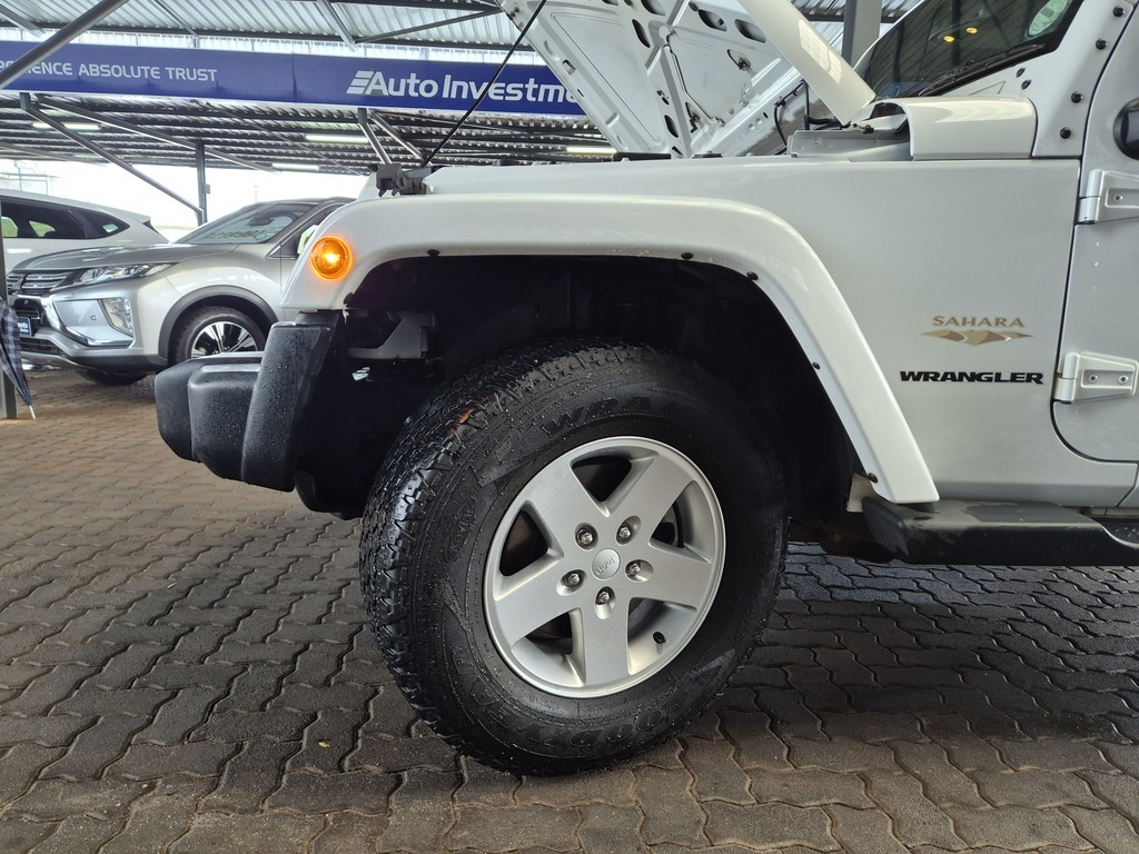 JEEP WRANGLER WRANGLER SAHARA 3.6L V6 A/T 2DR - 16