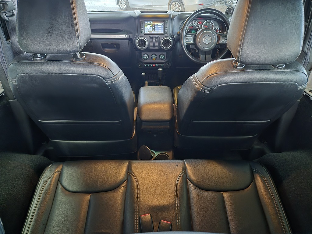 JEEP WRANGLER WRANGLER SAHARA 3.6L V6 A/T 2DR - 7