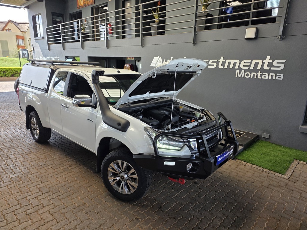 ISUZU D-MAX D-MAX 300 LX 4X4 E/CAB P/U - 18