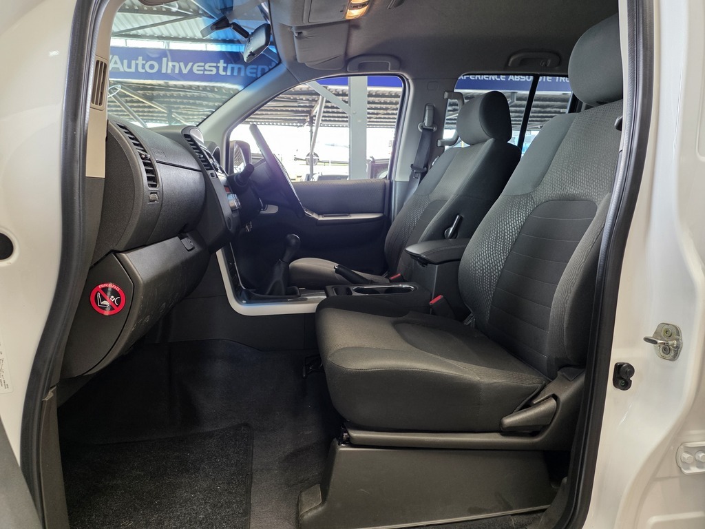 NISSAN NAVARA NAVARA 2.5 dCi LE P/U D/C - 11