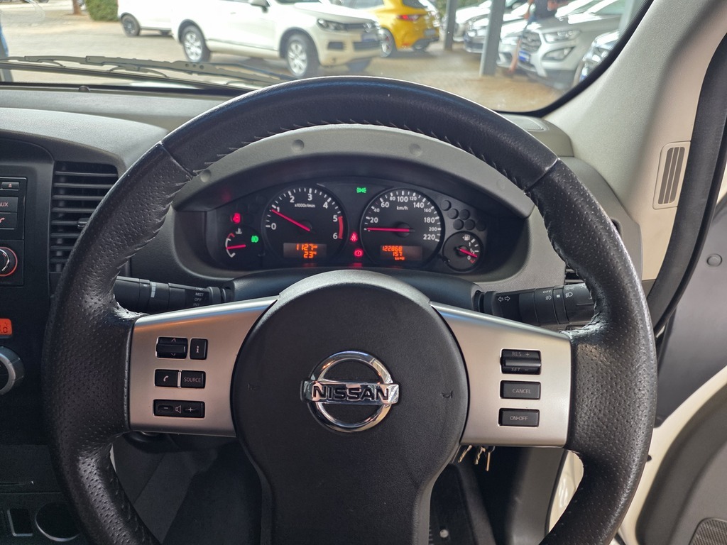 NISSAN NAVARA NAVARA 2.5 dCi LE P/U D/C - 13