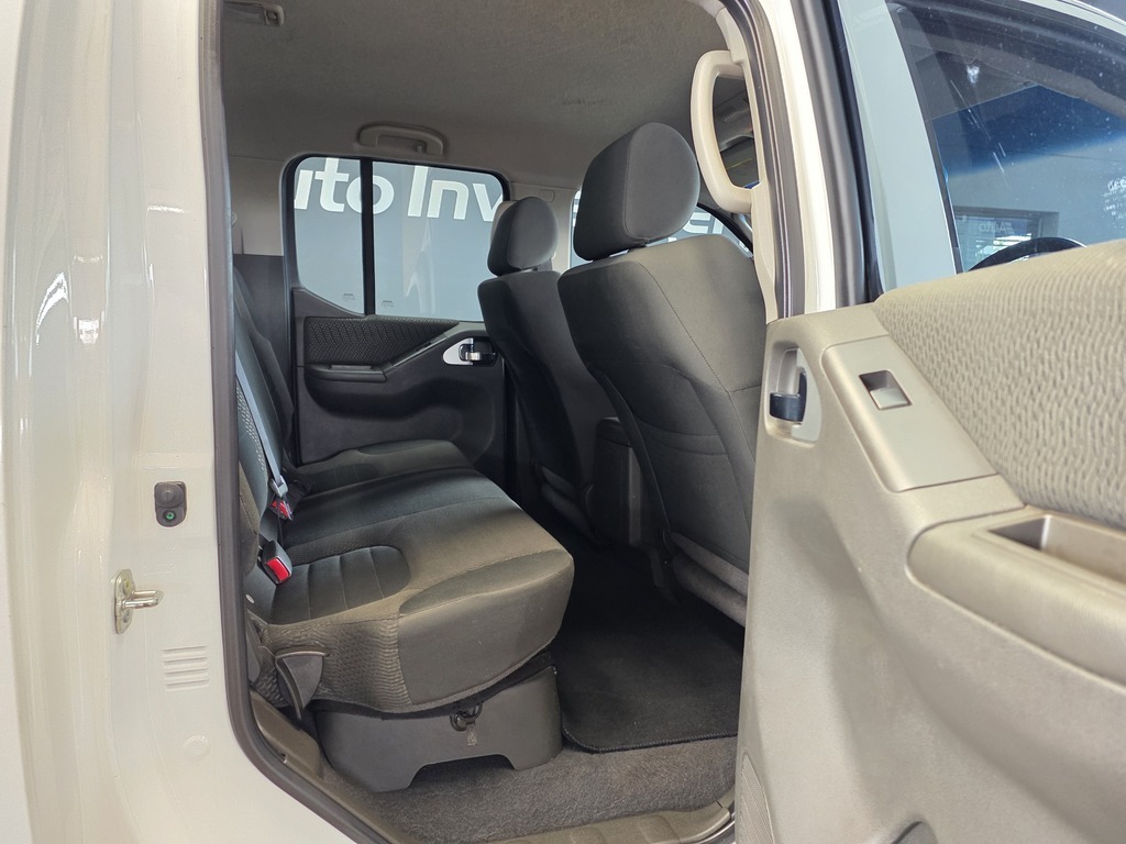 NISSAN NAVARA NAVARA 2.5 dCi LE P/U D/C - 8