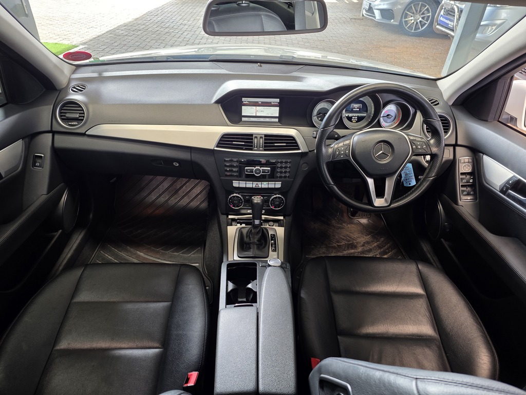 MERCEDES-BENZ C CLASS SEDAN C200 CDi  AVANTGARDE A/T - 9