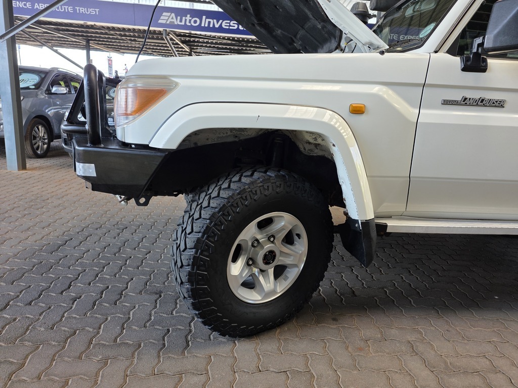 TOYOTA LAND CRUISER 70 LANDCRUISER 70 4.2D S/W - 16