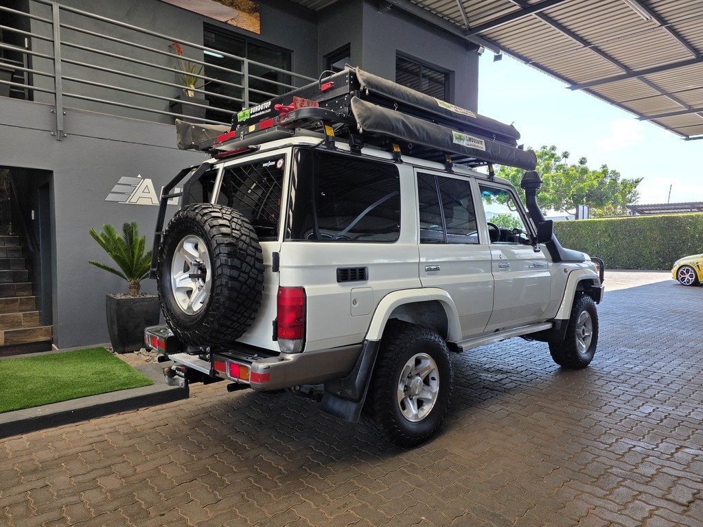 TOYOTA LAND CRUISER 70 LANDCRUISER 70 4.2D S/W - 5