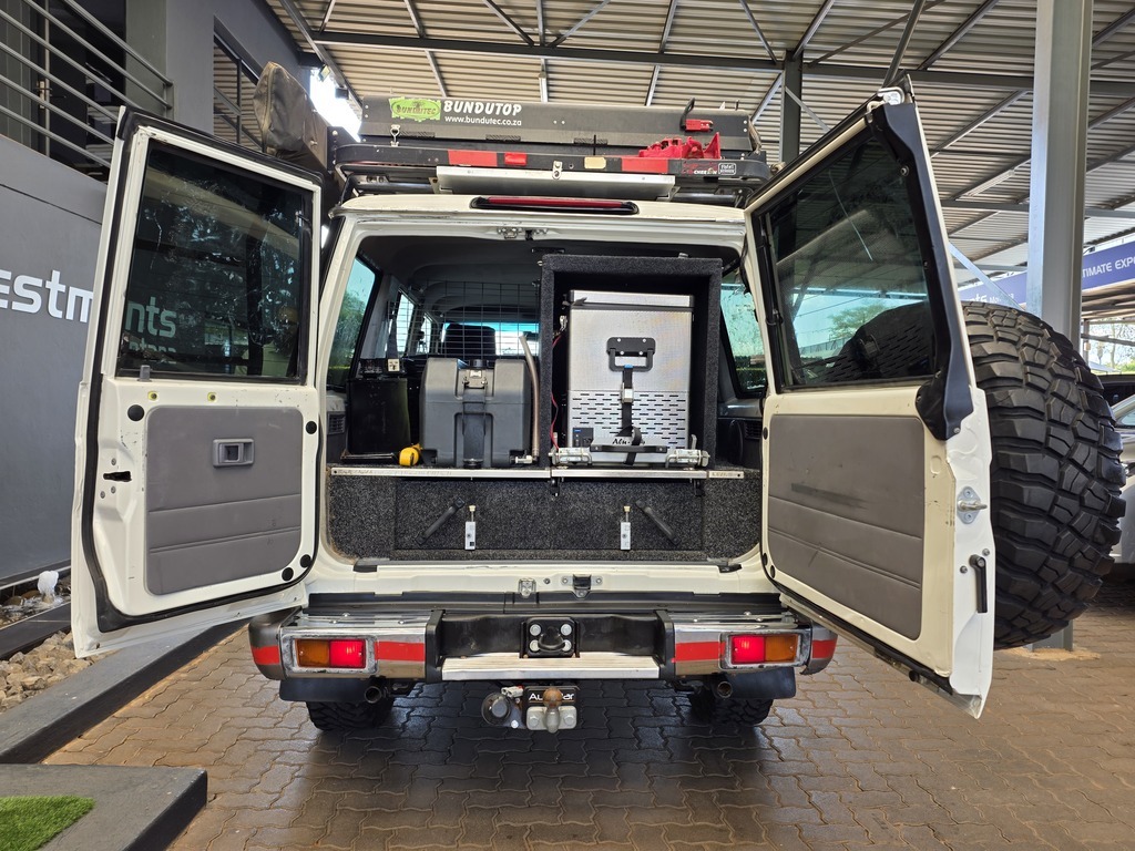 TOYOTA LAND CRUISER 70 LANDCRUISER 70 4.2D S/W - 7