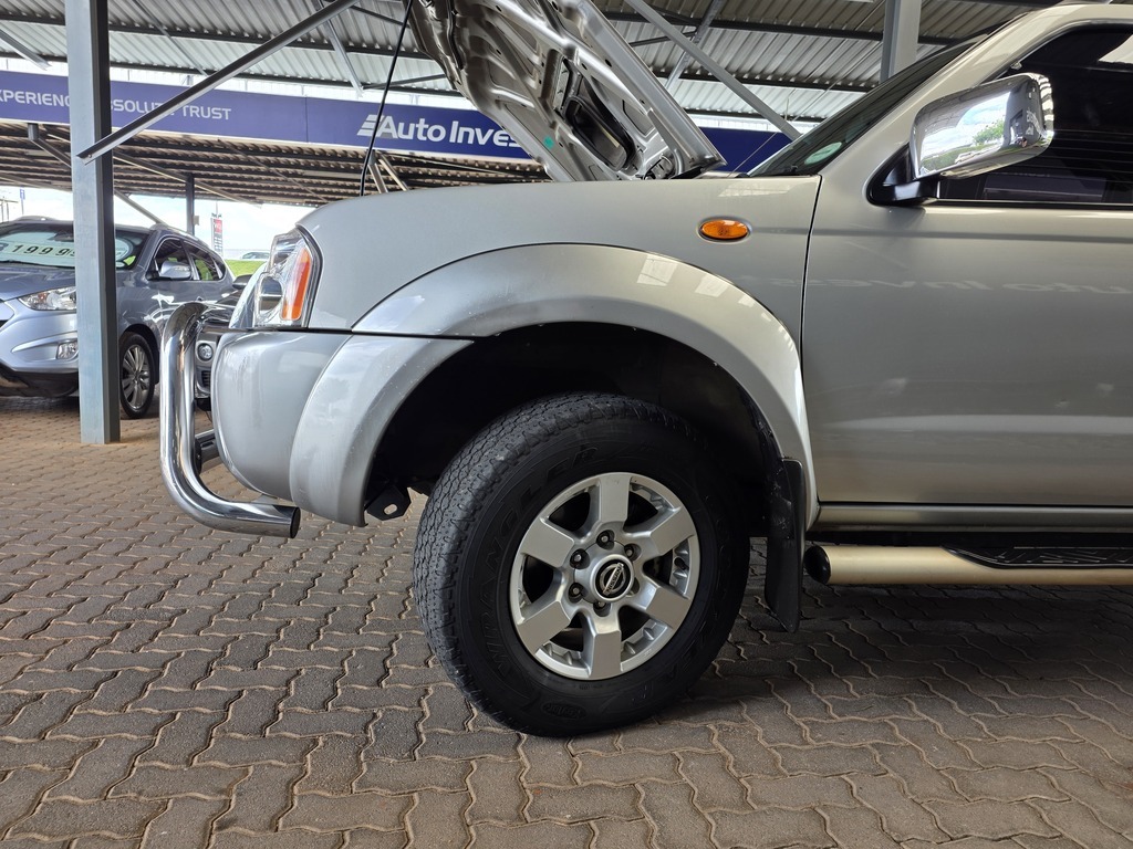 NISSAN HARDBODY HARDBODY NP300 2.5 TDi HI-RIDER P/U D/C - 17