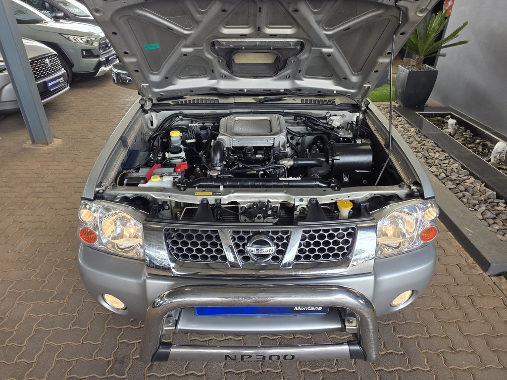 NISSAN HARDBODY HARDBODY NP300 2.5 TDi HI-RIDER P/U D/C - 19