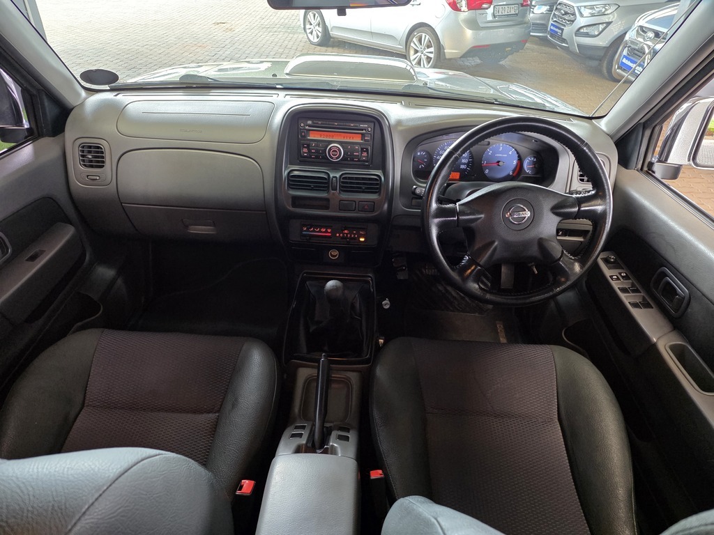 NISSAN HARDBODY HARDBODY NP300 2.5 TDi HI-RIDER P/U D/C - 9